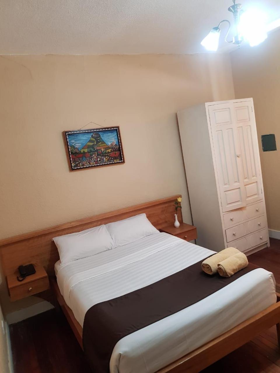 Hostal Loro Verde 키토 외부 사진