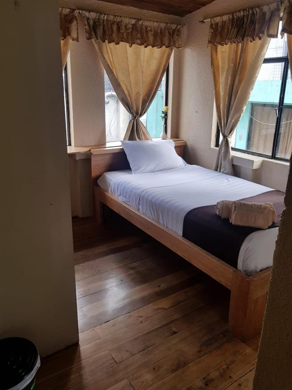 Hostal Loro Verde 키토 외부 사진